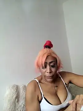 iamlalamilano webcam