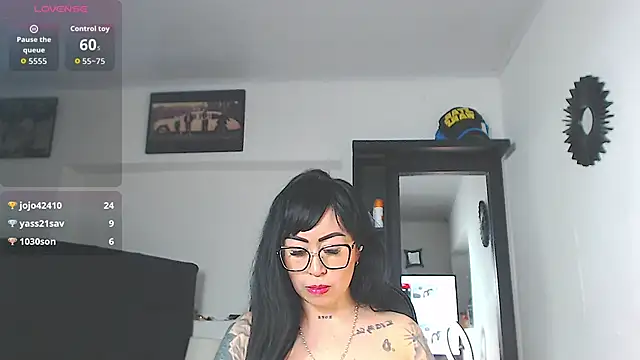 Vicky_hotmilf webcam