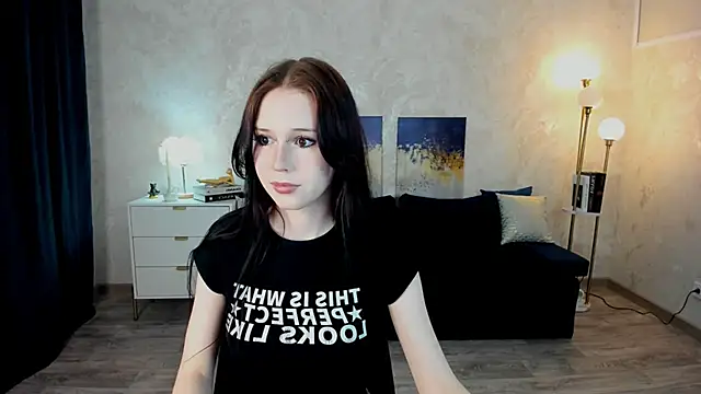VioletHarme webcam