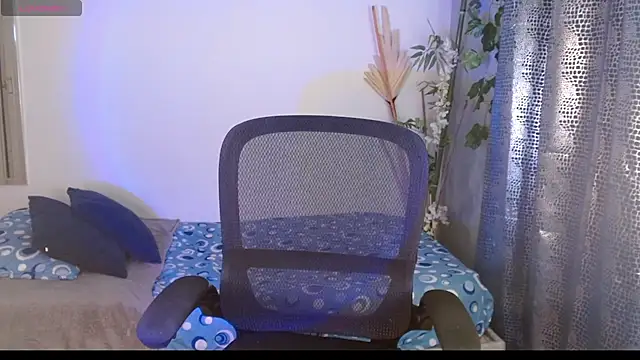 Scarlett_Laurent webcam