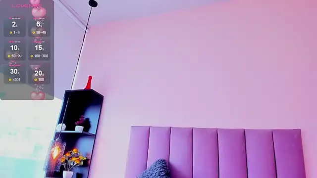 violet_myerrs webcam