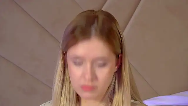 MilanaBalmain webcam