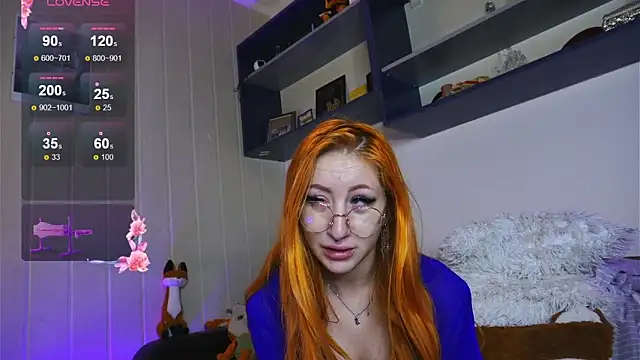 DaddysLittleSlutfox webcam