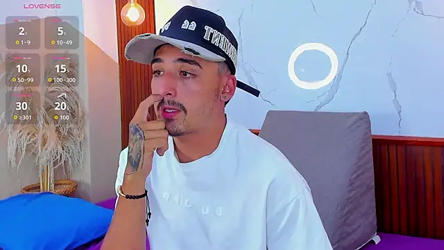 Hadrian_Torres webcam