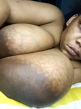 HappygalTheQueen webcam