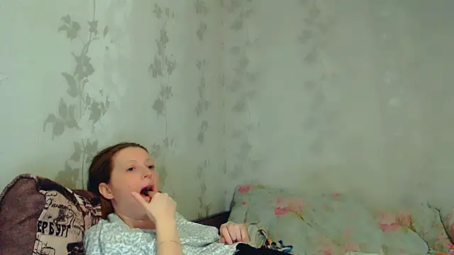 CrystallAngel webcam