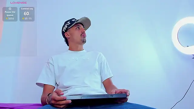 Hadrian_Torres webcam