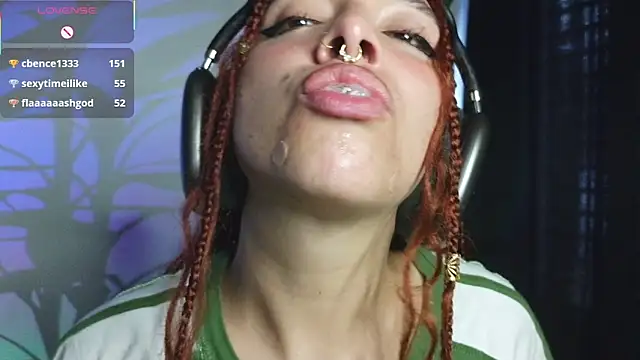 bri_von_dhara__ webcam