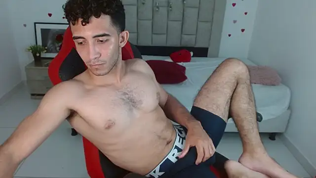 Caius_fox live sex cam