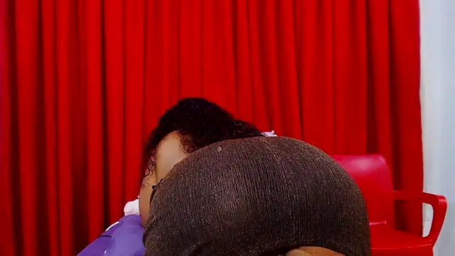 SexyBustyBoobs webcam