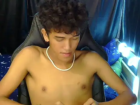 hugekenbigcock (M twink) - cum with me