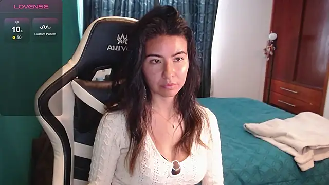 alice_middlee webcam