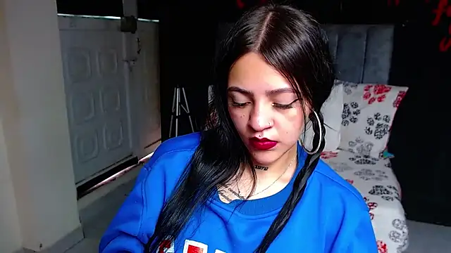 Violettasquirt webcam