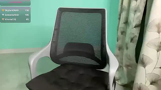 Romantic-Rascal webcam