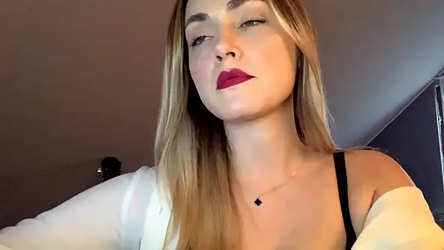 ScarlettSensitive webcam