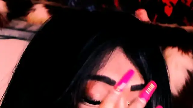 indian_dreamgirl webcam