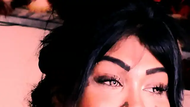 indian_dreamgirl webcam