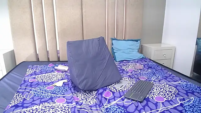 violet_angel13 webcam