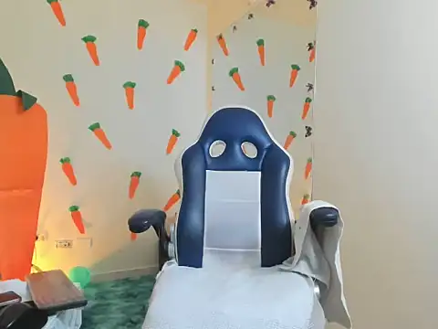 alexa-cooper- webcam