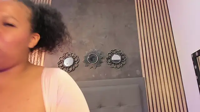 Salome_Divine webcam