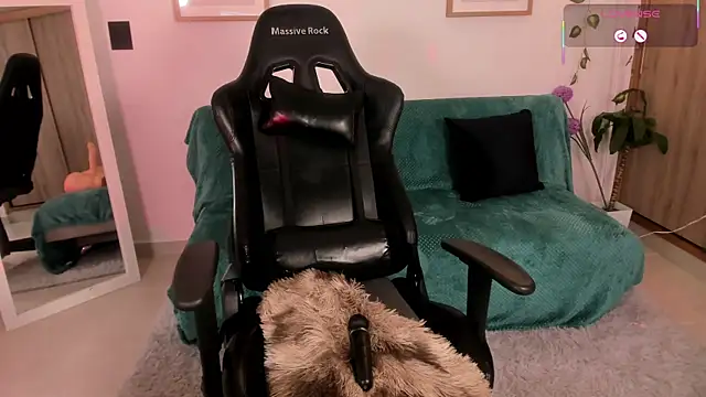 aleja_montiel__ webcam