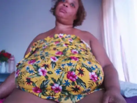 Lovelyboobs01 webcam