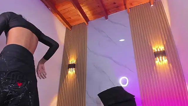 Miss_ElektraNova webcam