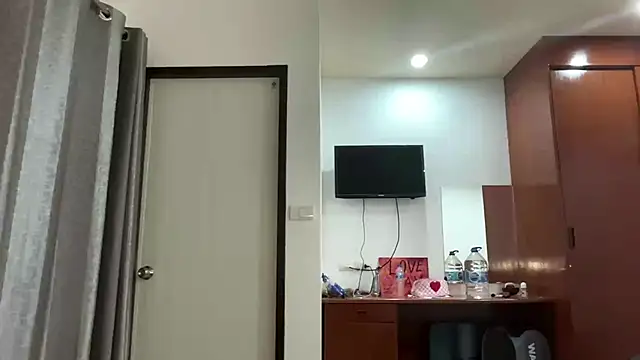 kamila_18_french webcam