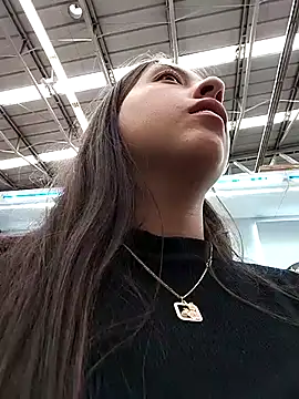 MaskedLatinaX webcam