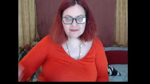 PlayfullMature webcam