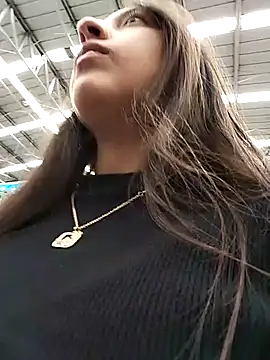 MaskedLatinaX webcam