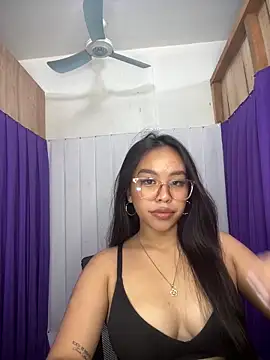 Lovely_apple19 webcam