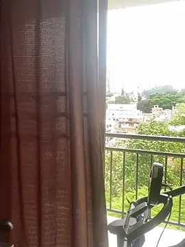 Webcam Model (Miaswwe)  is live.Free join now!