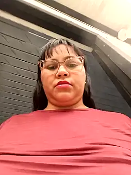 Dirty-Momm-Divorced-Hot webcam