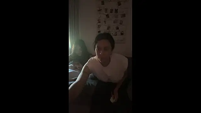 daniniescobarr - Daniniescobarr's free webcam - UK Sex Cams