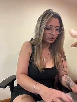 Isabella_Varella webcam