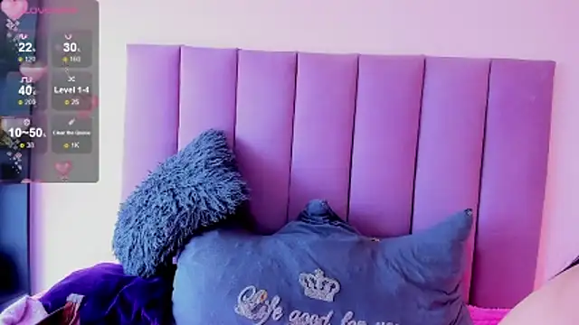 violet_myerrs webcam