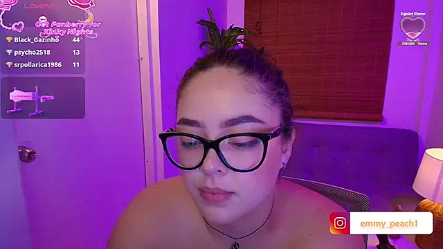 Emmy_peach1 webcam
