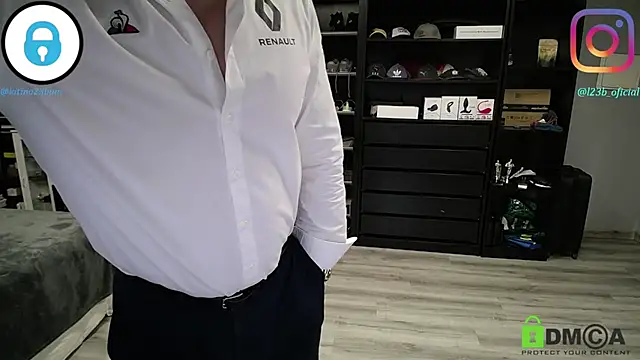 latinoo23bom webcam