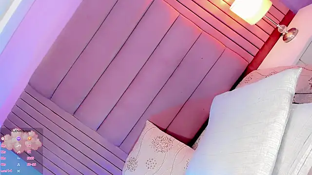 Camille_deluxe webcam