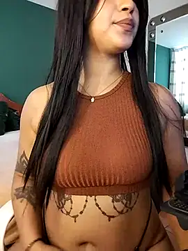 FallsForHerSmile webcam