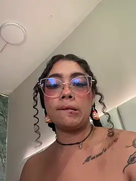 antonelllepiercee webcam