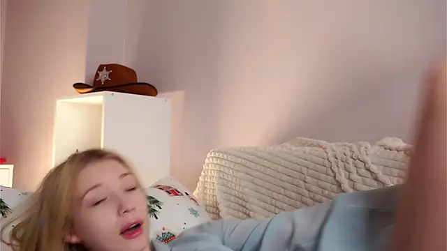 sunnivacovil (F teen) - 💕Take off my skirt💕