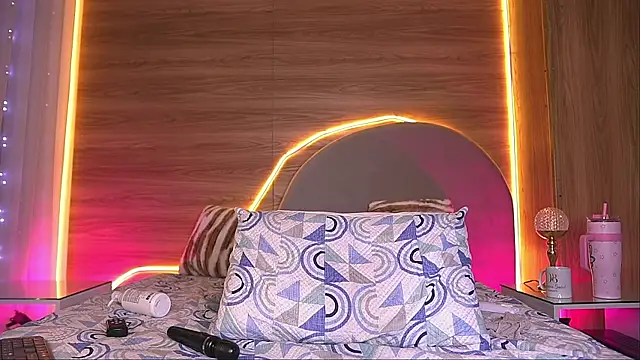 alexaa_walker webcam