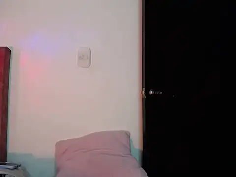 charlottekiss99 webcam