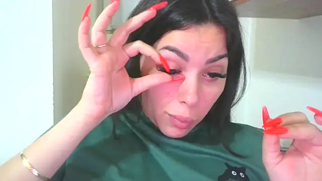 LovelyJulliette webcam