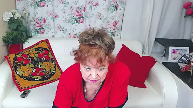YourHotGranny webcam