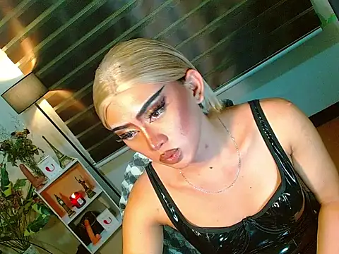 HOLLYWOOD_QUEEN_88 webcam