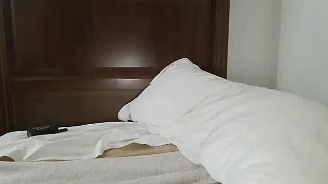 BabyandTheBeasts webcam