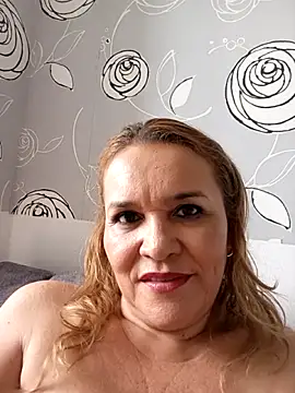 charlotte_milf30 webcam